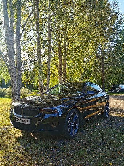 BMW 320d 3 of 5