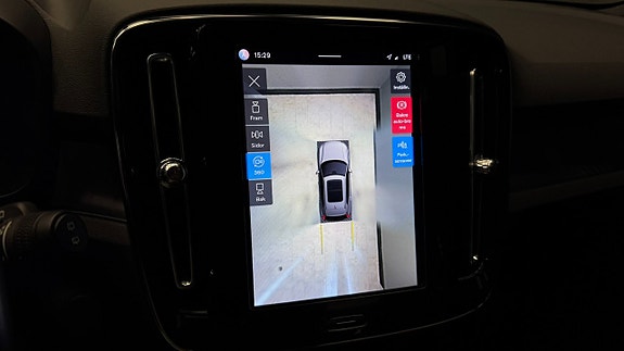 Volvo XC40 12 of 22