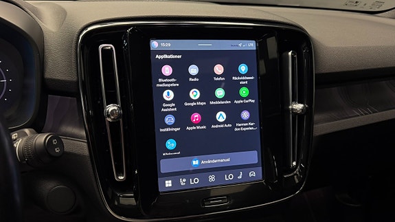 Volvo XC40 13 of 22