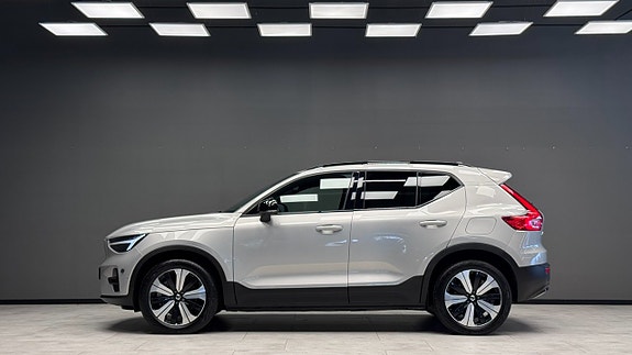 Volvo XC40 6 of 22