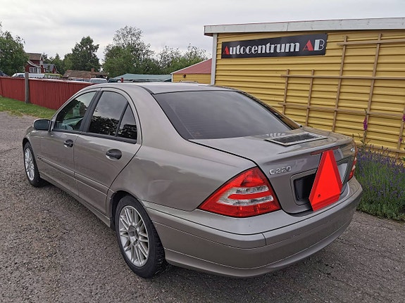 MERCEDES-BENZ C220CDI / A-Traktor 2 of 5