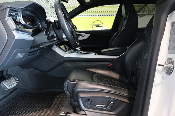 Audi Q8 8 of 23