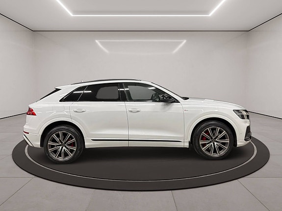 Audi Q8 8 of 30