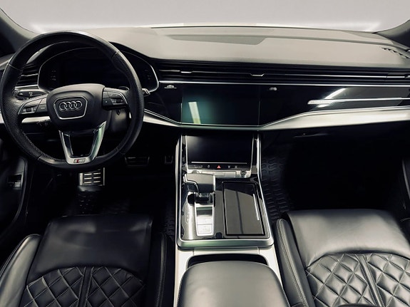 Audi Q8 18 of 30