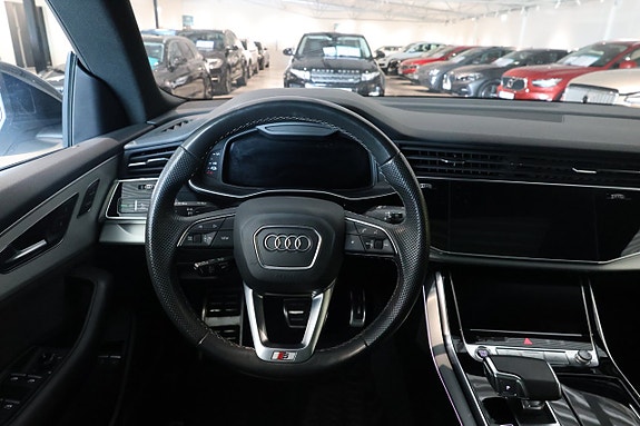 Audi Q8 12 of 23