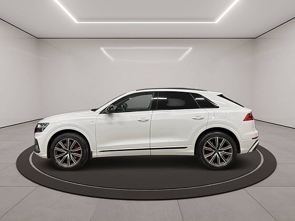Audi Q8 6 of 30