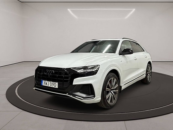 Audi Q8 3 of 30