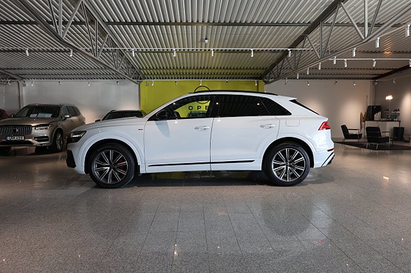 Audi Q8 22 of 23