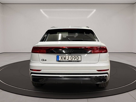 Audi Q8 11 of 30