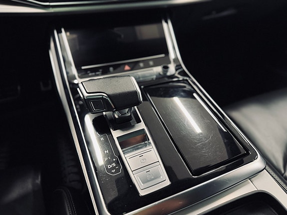 Audi Q8 21 of 30