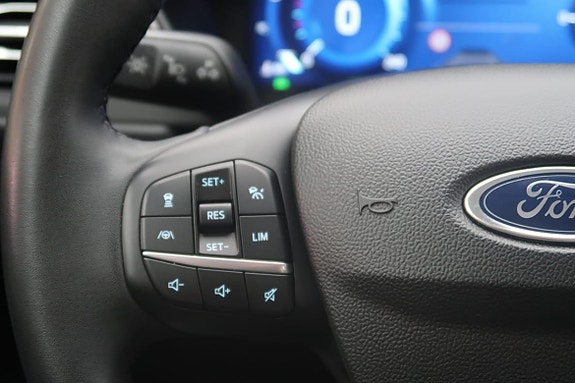 Ford Kuga 10 of 22