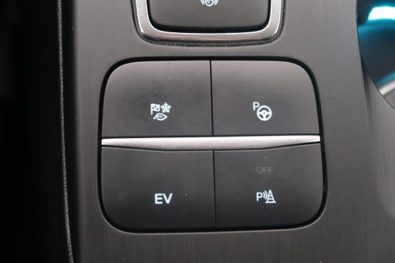 Ford Kuga 17 of 22