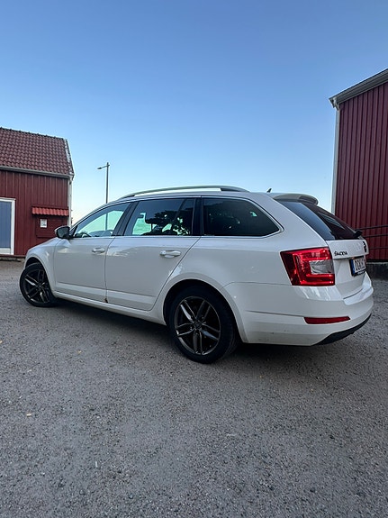 Skoda Octavia 4 of 12