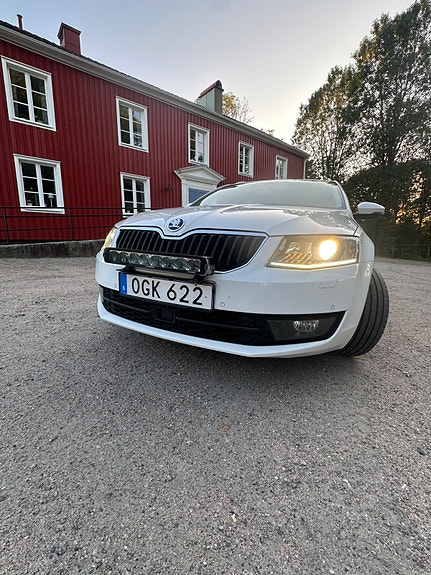 Skoda Octavia 6 of 12