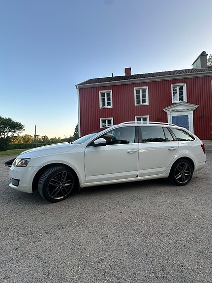 Skoda Octavia 5 of 12