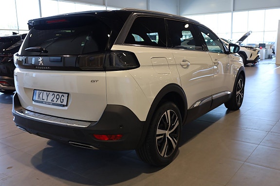 Peugeot 5008 4 of 5