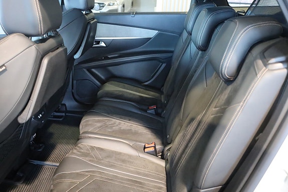 Peugeot 5008 10 of 19
