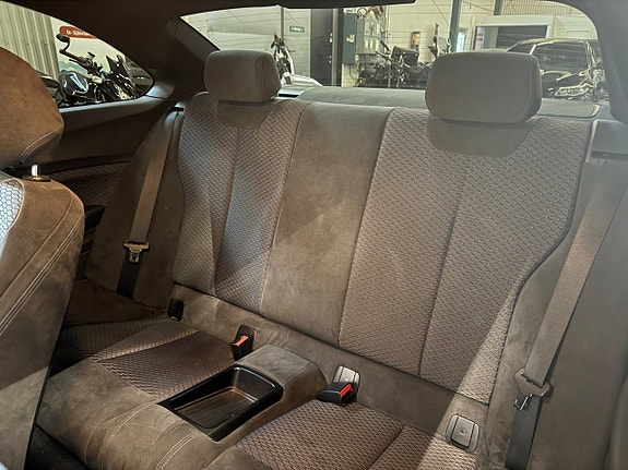 BMW 220d 11 of 17