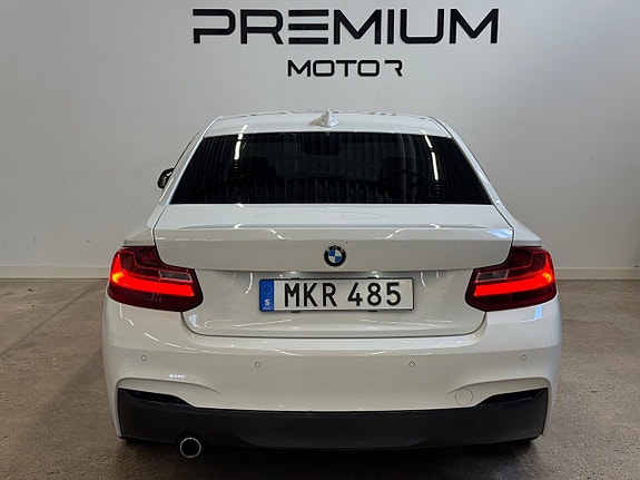 BMW 220d 6 of 17