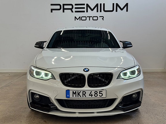 BMW 220d 3 of 5