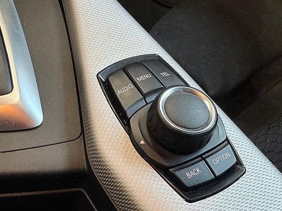 BMW 220d 14 of 17