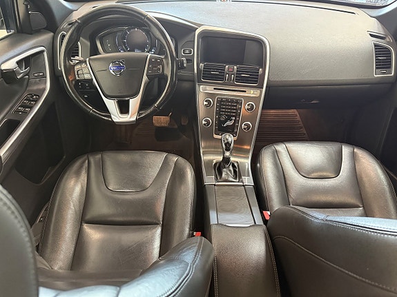 Volvo XC60 8 of 13
