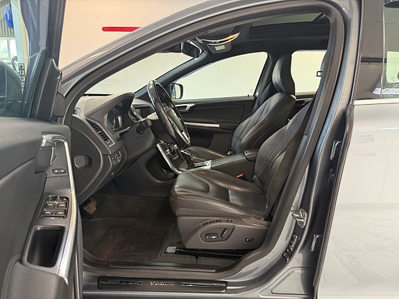 Volvo XC60 10 of 13