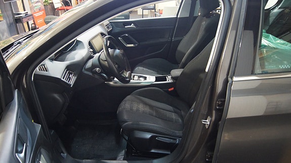 Peugeot 308 5 of 5