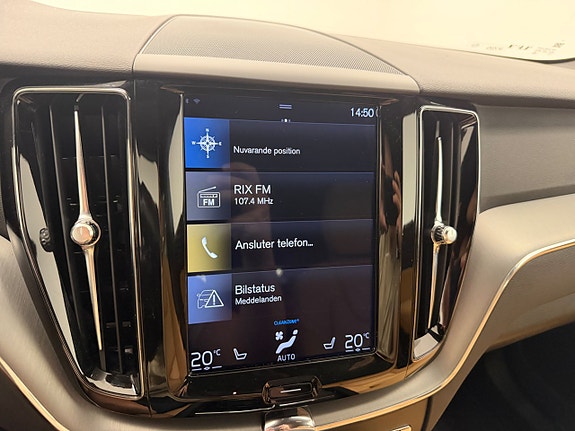 Volvo XC60 14 of 25