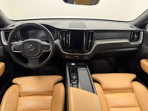 Volvo XC60 8 of 25