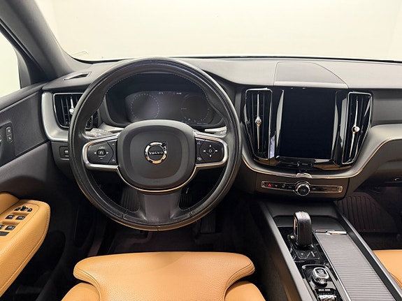 Volvo XC60 10 of 25
