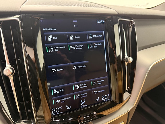 Volvo XC60 16 of 25