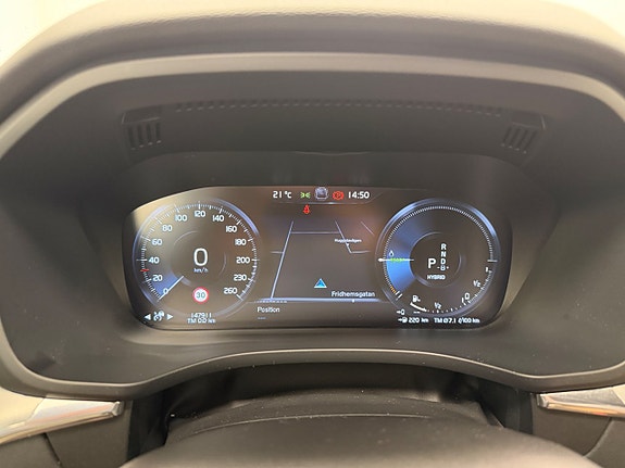 Volvo XC60 12 of 25