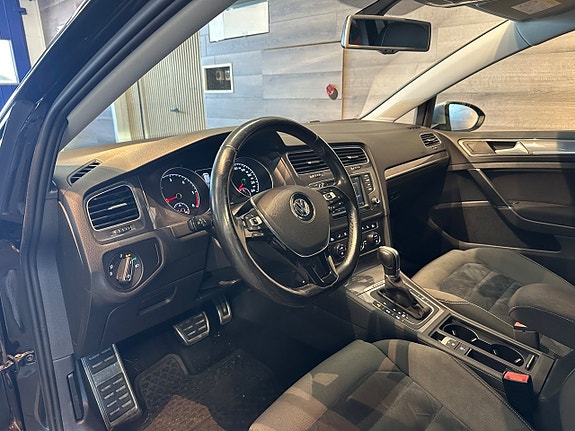 Volkswagen Golf Alltrack 6 of 17