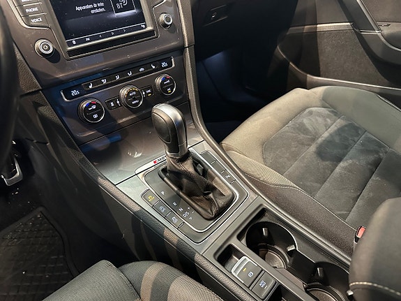 Volkswagen Golf Alltrack 10 of 17