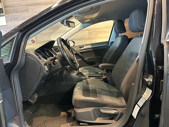 Volkswagen Golf Alltrack 7 of 17