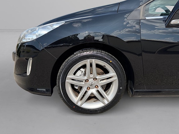 Peugeot 308 3 of 5