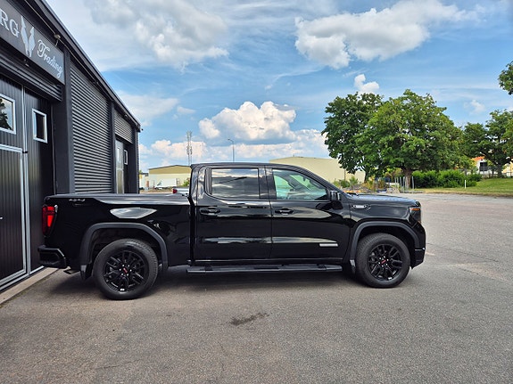 GMC Sierra 1500 2 of 5