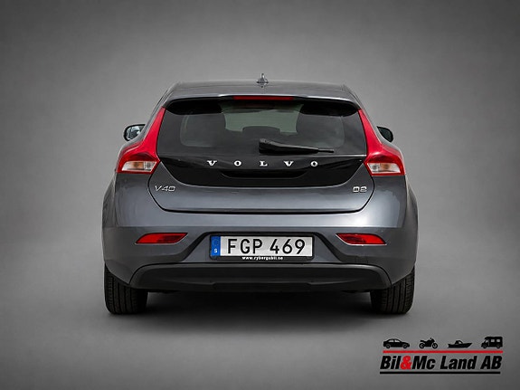 Volvo V40 4 of 16