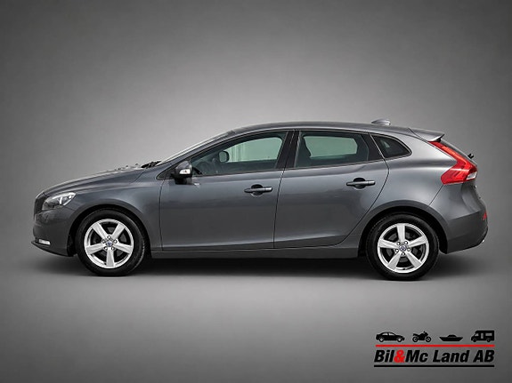 Volvo V40 2 of 16