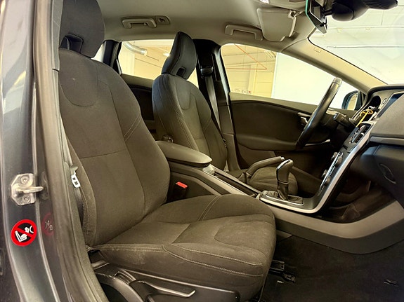 Volvo V40 15 of 16