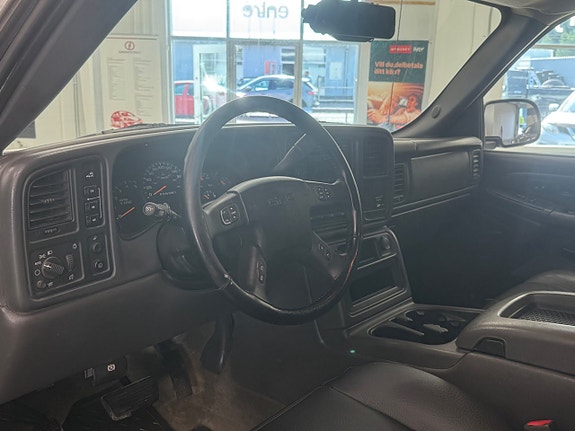 GMC Sierra 9 of 12