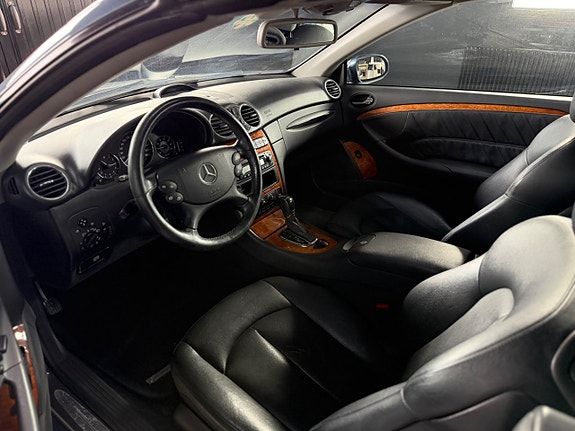 Mercedes-Benz CLK200 6 of 12
