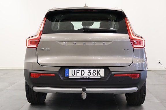 Volvo XC40 5 of 5