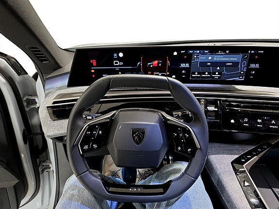 Peugeot 5008 8 of 16