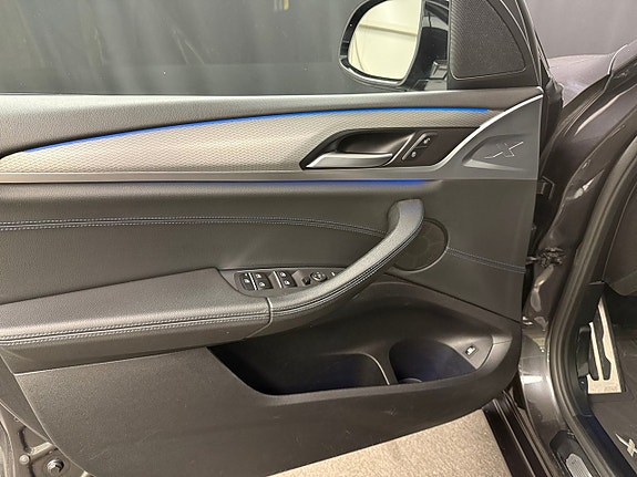 BMW X3 9 of 17