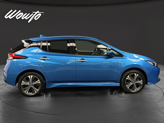 Nissan Leaf 3 of 5