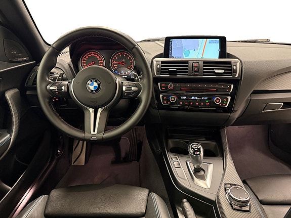BMW M2 10 of 17