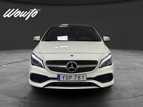 Mercedes-Benz CLA220 d 2 of 17
