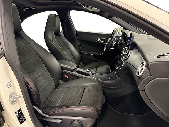 Mercedes-Benz CLA220 d 13 of 17